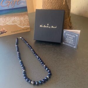 The Danbury Mint, NEW NEVER WORN, exquisite Cultured BLACK PEARL necklace.